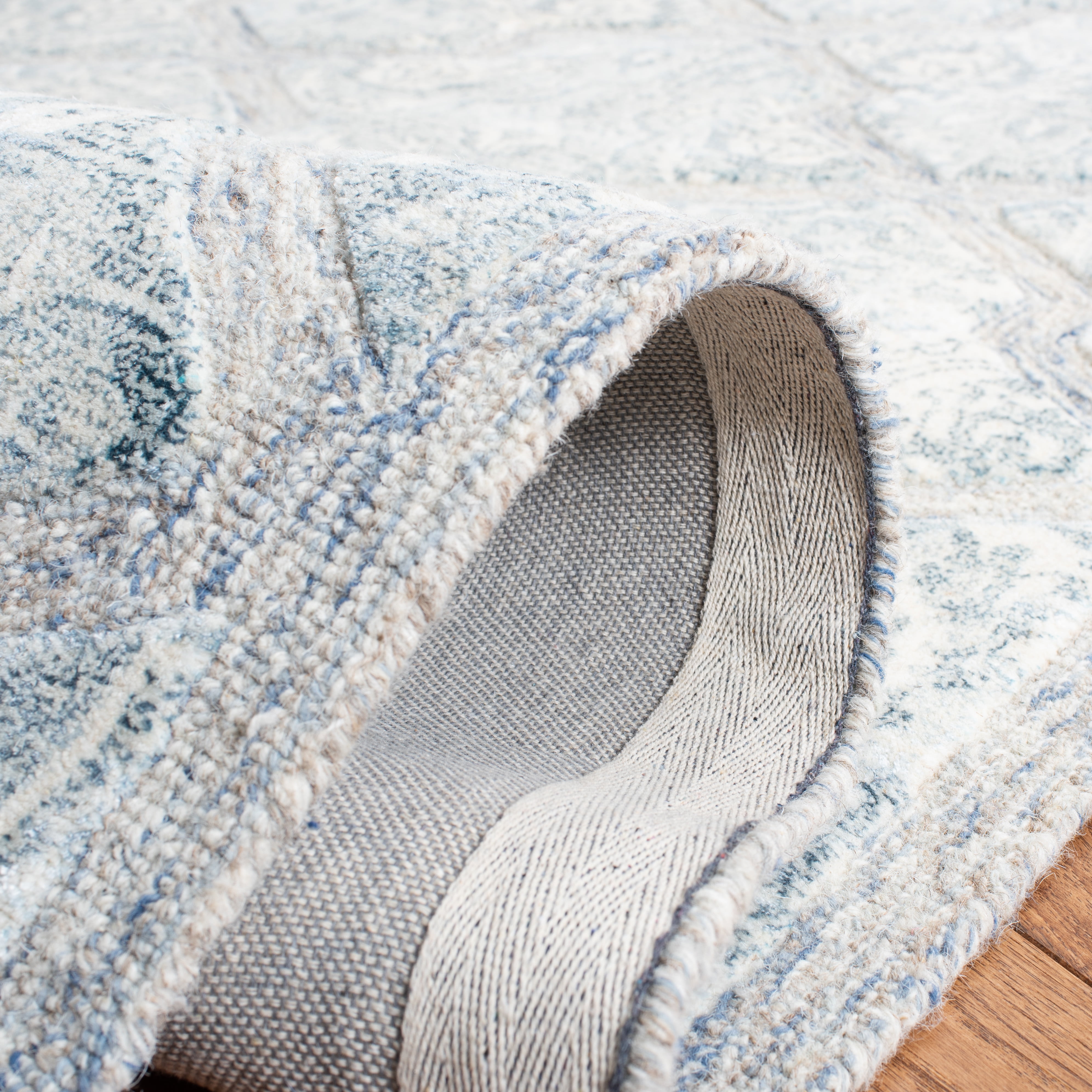 SAFAVIEH Restoration Vintage Isla Geometric Area Rug, Blue/Ivory, 5' x 8'