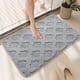 thumbnail image 4 of Alfombra de baño absorbente y gruesa | Alfombra de baño de terciopelo afelpado antideslizante | Felpudo suave e impermeable para baño, dormitorio, cocina | Alfombra duradera y lavable de 80 x 50 cm, 4 of 6