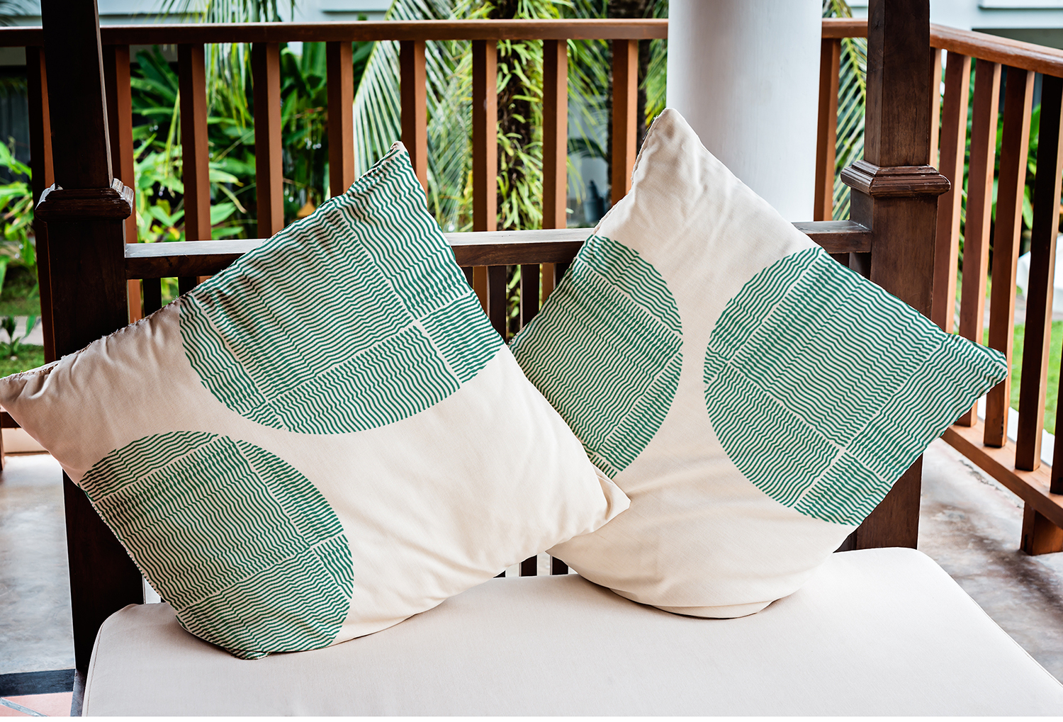 20" x 20" Simply Daisy Circles and Squares Indoor/Outdoor Pillow, Kelly Green Qty 1