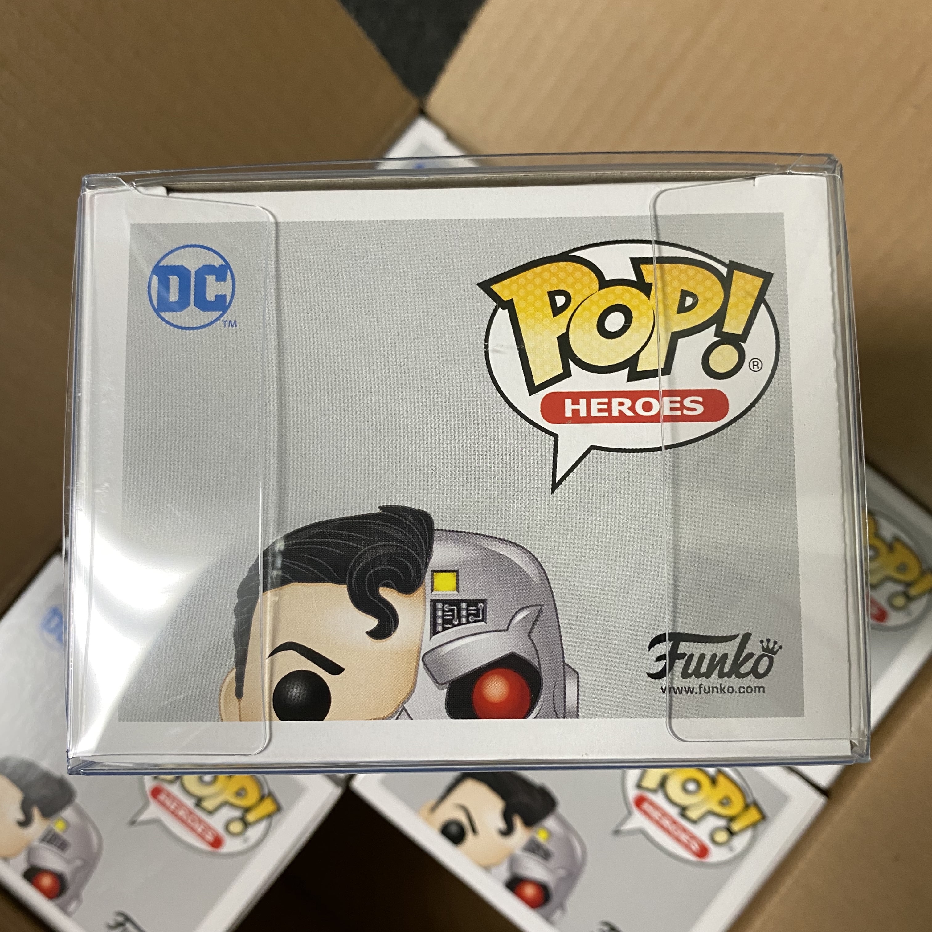 Funko Pop SDCC 2020 Exclusive : Cyborg Superman #346 Bundle with Pop  Protector 