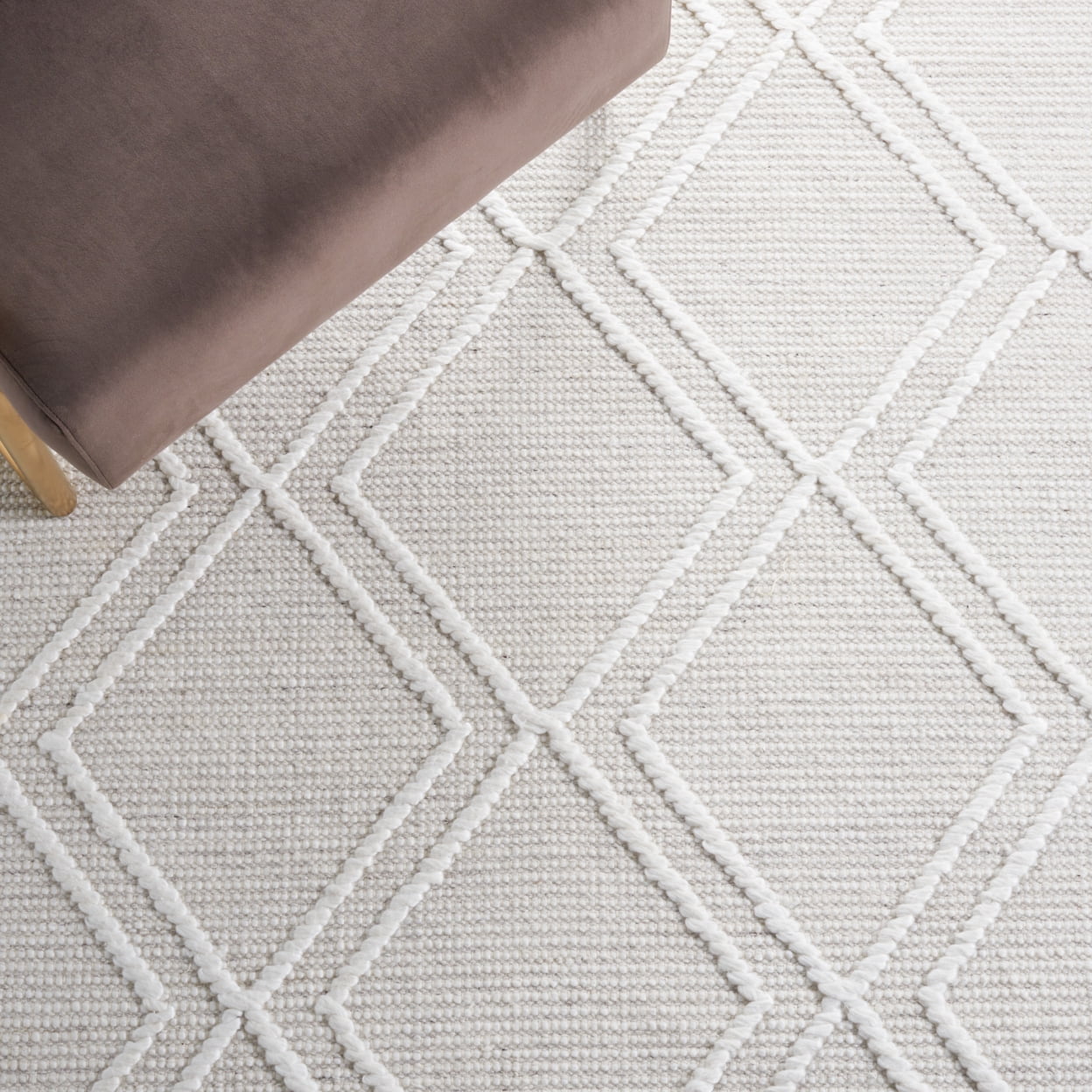 SAFAVIEH Kilim Meryll Diamond Polyester Area Rug, Light Grey/Ivory, 6' x 9'