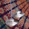 thumbnail image 4 of Campanas de meditación con bolsa de tela tibetana con cordón, campanas de meditación de 9 cm, para instrumentos de percusión (8 símbolos de la suerte en relieve), 4 of 5