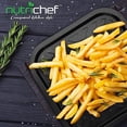 thumbnail image 4 of Bandeja antiadherente NutriChef para horno, bandeja de acero al carbono de lujo, utensilios metálicos de alta calidad (negro), 4 of 6