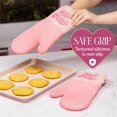 thumbnail image 4 of Paris Hilton - Juego de Manoplas para Horno con diseño icónico Que es Caliente, Resistentes al Calor con agarres de Silicona con Textura Antideslizante, Juego de 2 Piezas, Color, 4 of 7