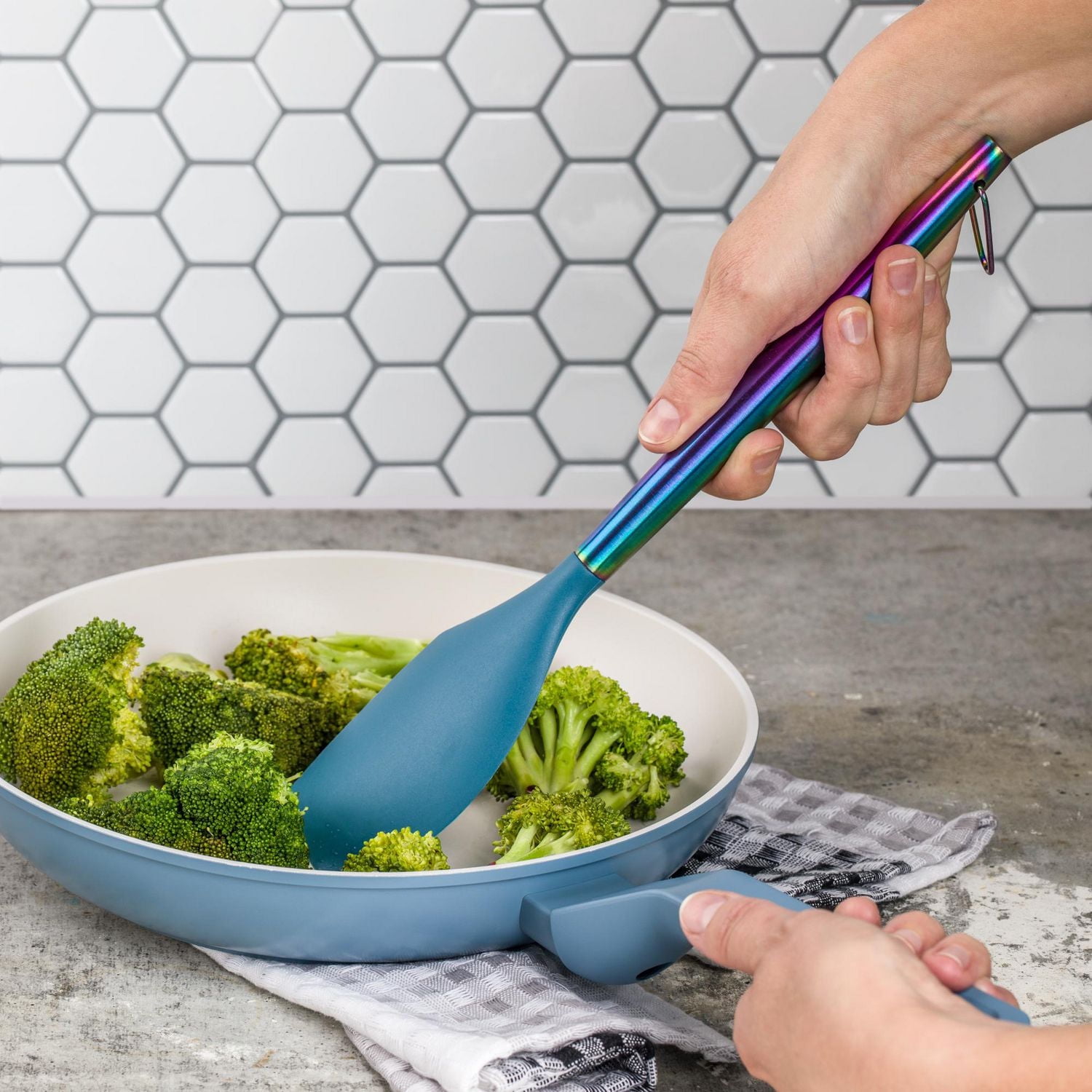 Thyme & Table Spatule en Silicone Arc-en-Ciel