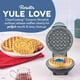 thumbnail image 3 of DASH Disney Mini Waffle Maker (día festivo/Puntadas en sombrero de Papá Noel), 3 of 5