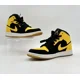 thumbnail image 2 of N I-K-E A i r-Jor-dan 1 Retro Mid New Love 2017 554724-035 Size 8.5 US, 2 of 6