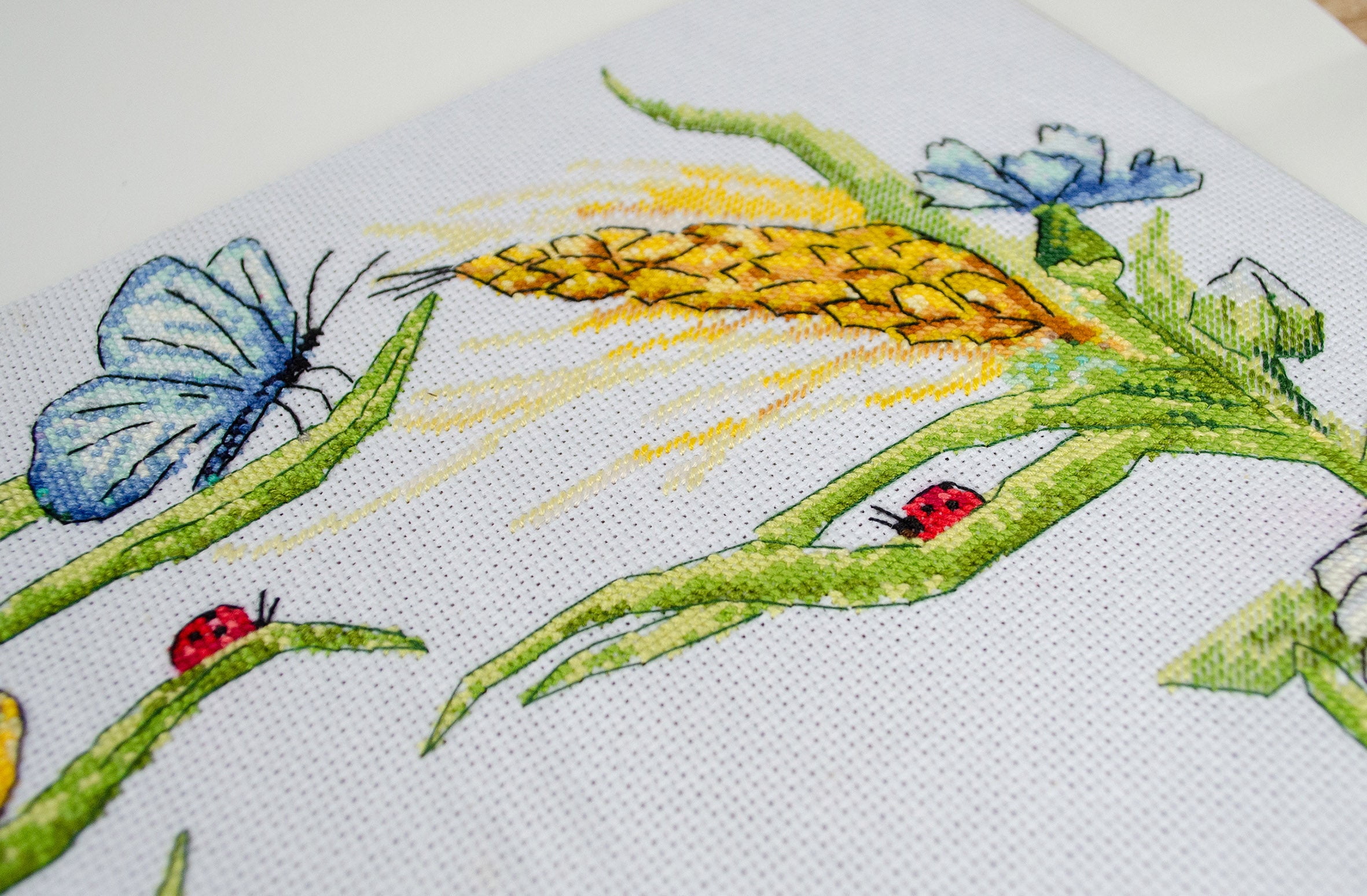 Counted Cross-stitch kit - Summer wreath AH-169