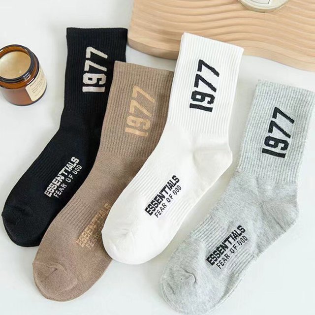 Calcetines para niños, calcetines de letras medias, calcetines de letras medias de color sólido, personalidad de primavera y otoño, calcetines deportivos exteriores (4 pares)