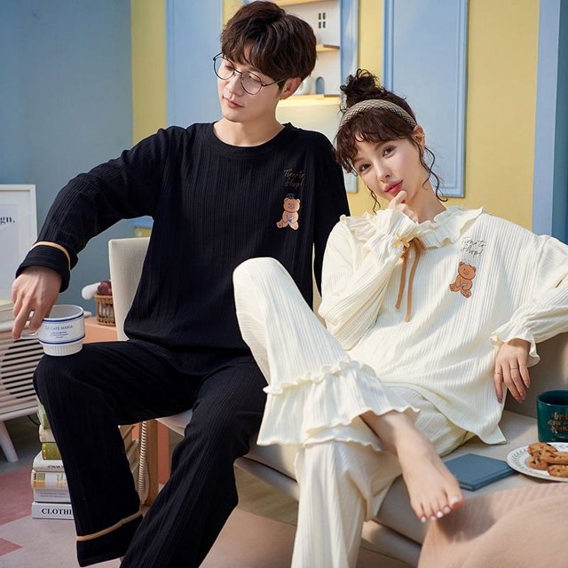 Pijama de pareja a rayas, pantalones de manga larga, poliéster, algodón, para hombre, primavera y otoño, traje de algodón con dibujos animados para mujer