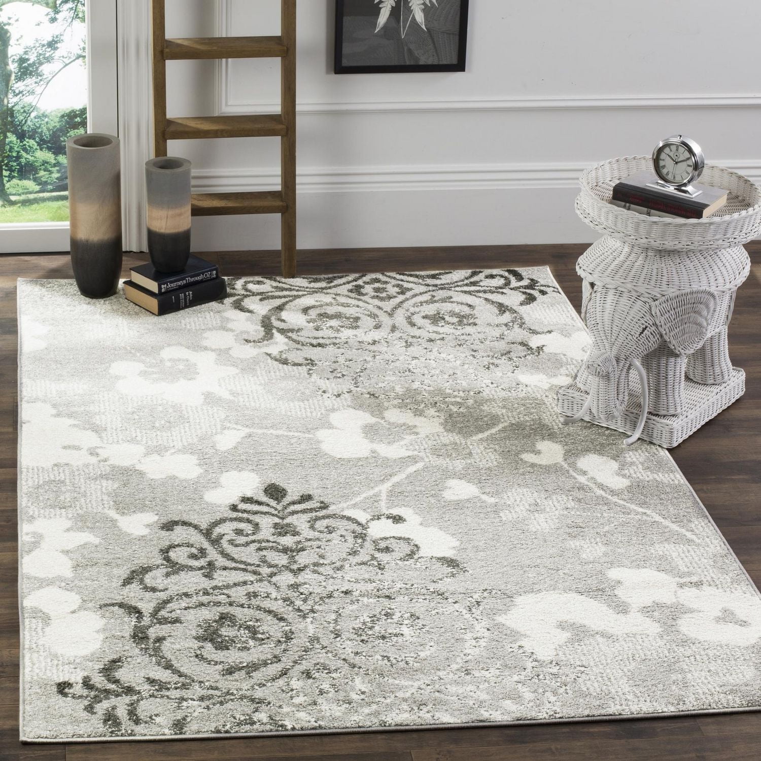 SAFAVIEH Adirondack Hortense Floral Area Rug