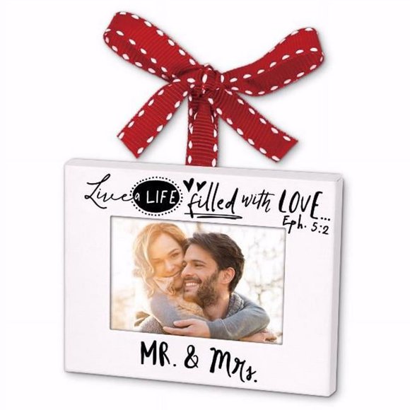 Lighthouse Christian Products 138263 Mr & Mrs Scripture Ink Ornament Frame