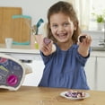 thumbnail image 4 of Recharge de mélange pour brownies saupoudrés pour four Easy-Bake Ultimate, 4 of 7