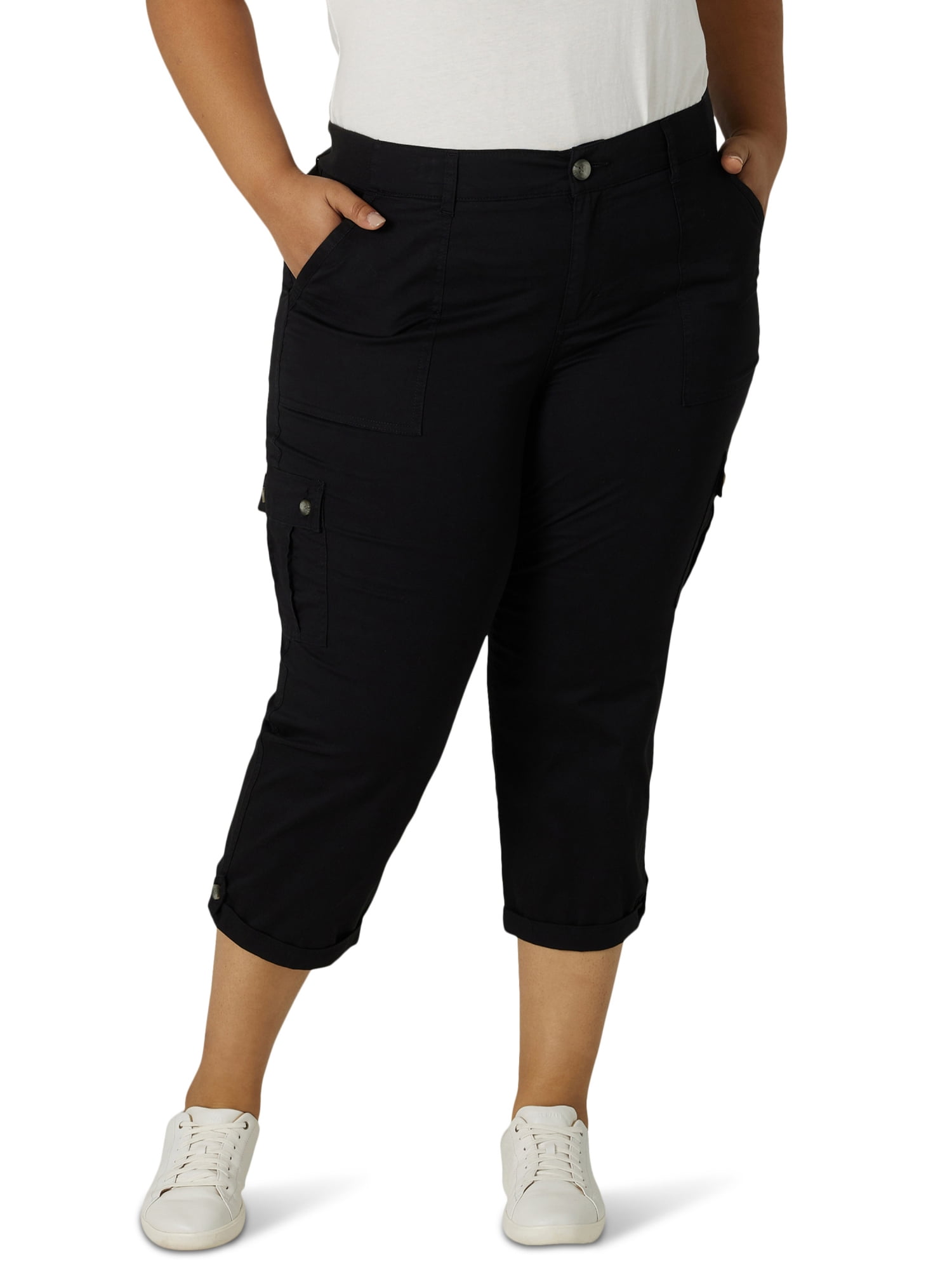 LEE Womens Plus Size Flex-to-go Relaxed Fit Utility Bermuda Short Black 24W Medium 