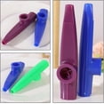 thumbnail image 4 of Kazoos de plástico Instrumentos musicales Kazoo Instrumento Kazoo Flauta Kazoos de colores adecuados para amantes de la música y regalos (5 piezas, color aleatorio), 4 of 5