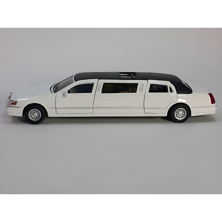 Kinsmart Diecast 1999 Lincoln Town Car Stretch Limousine, 1:38