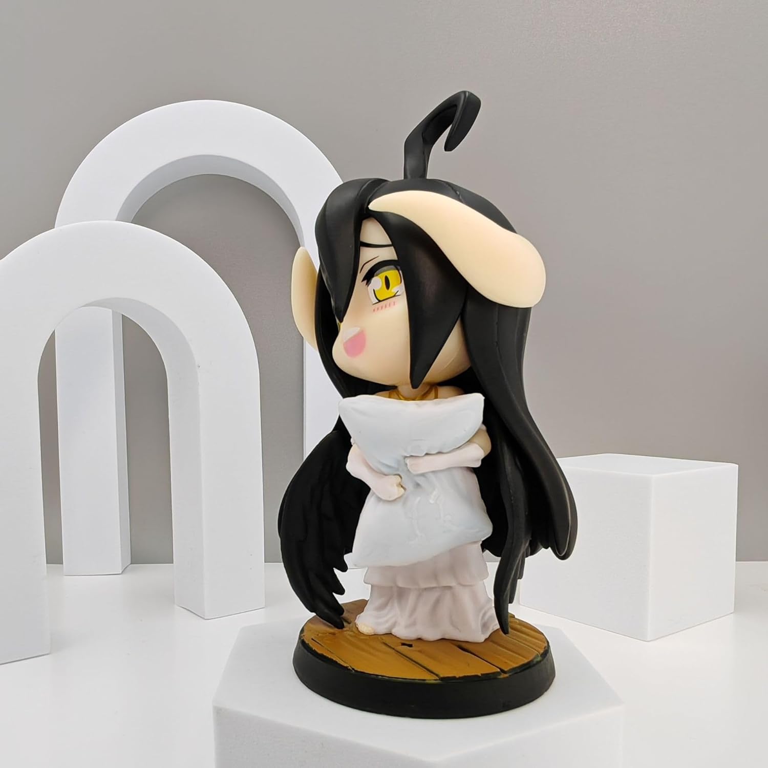 New Albedo Figure, Holding A Pillow Q Version Albedo Action Figures 12cm/4.7inch PVC Handmade Anime Character Statue Model Decoration Gifts