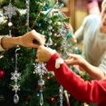 thumbnail image 2 of Adornos navideños GuassLee con forma de copo de nieve de cristal, 18 unidades, 2 of 9