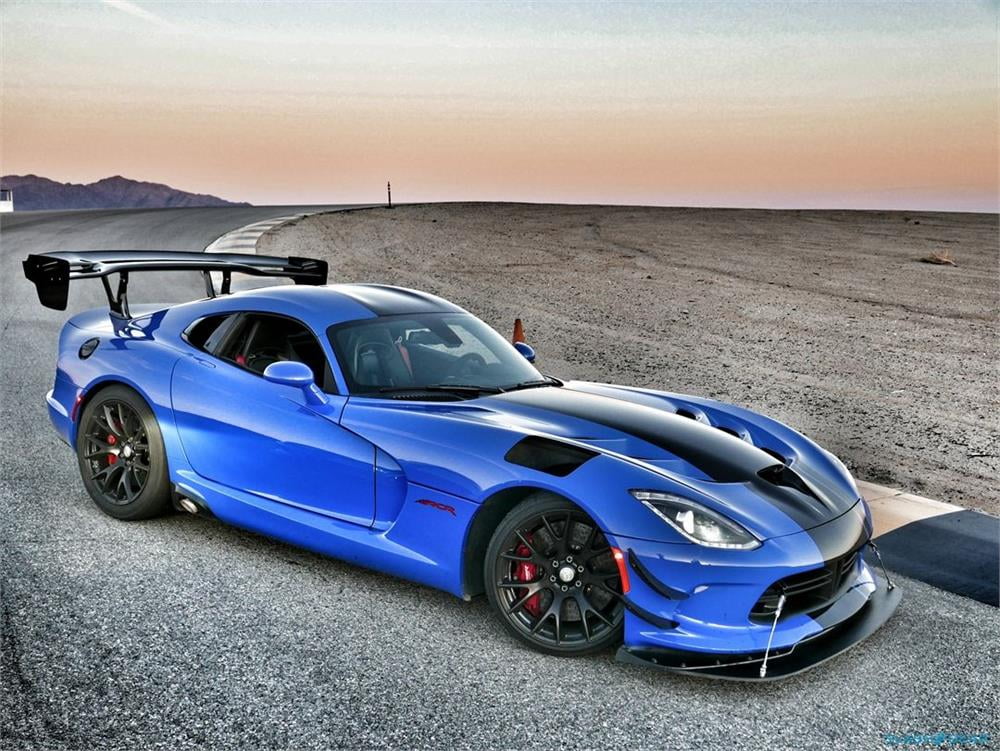 17 Dodge Viper Acr Blue With Black Stripes In 1 18 Scale By Autoart