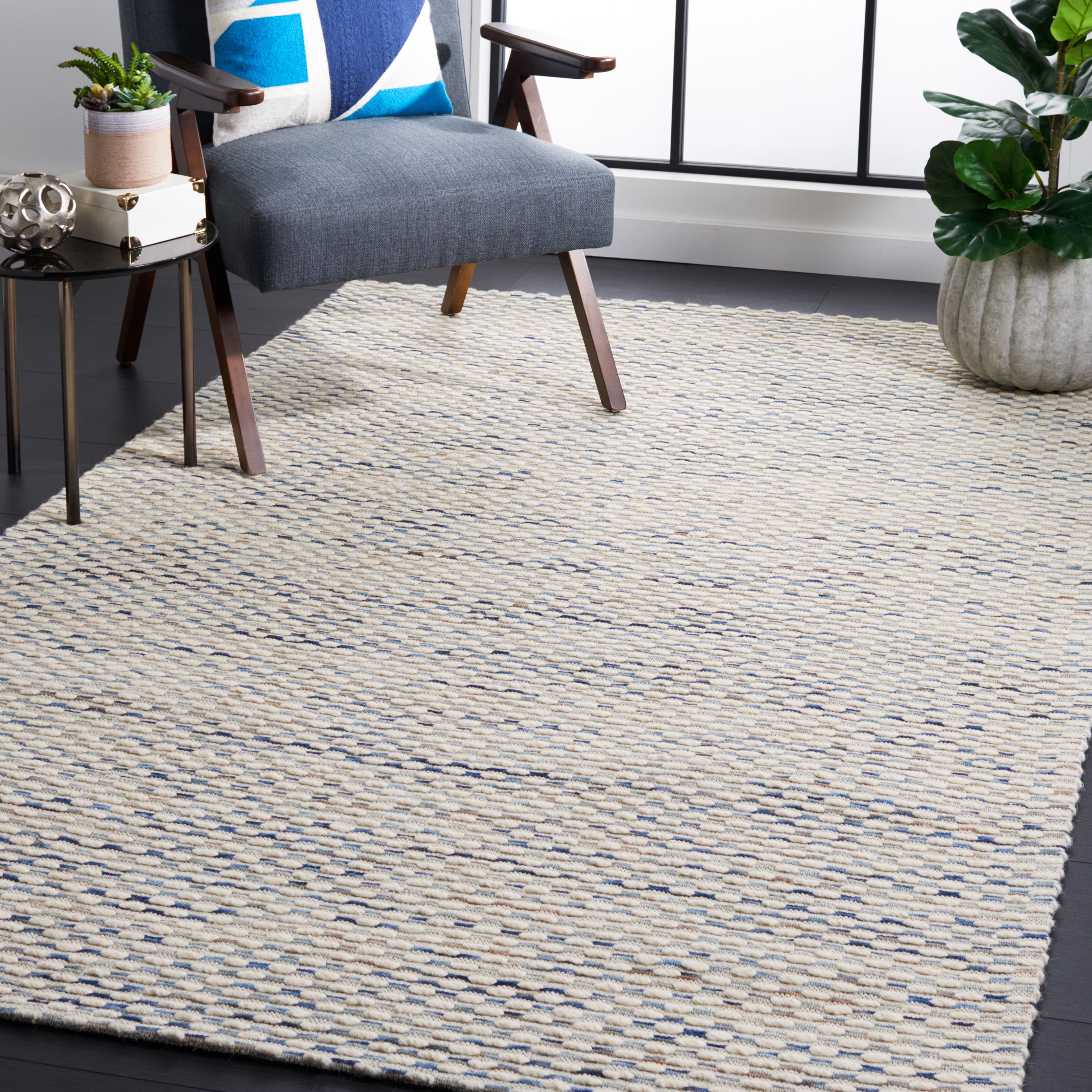 SAFAVIEH Marbella Frederick Striped Area Rug, White/Navy, 6' x 9'