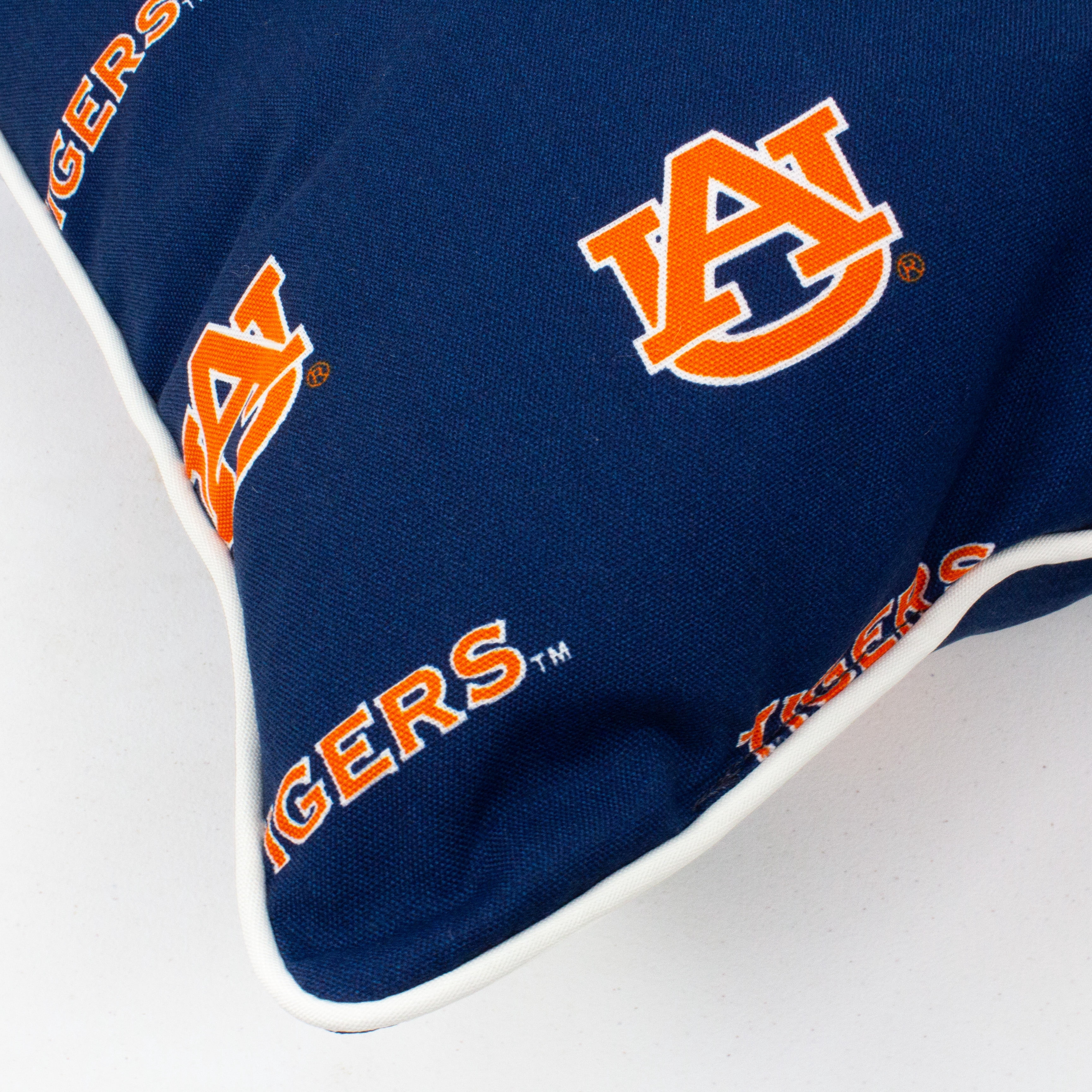 Auburn Tigers College Covers Indoor or Outdoor Decorative Pillow Pair, 16 in x 16 in