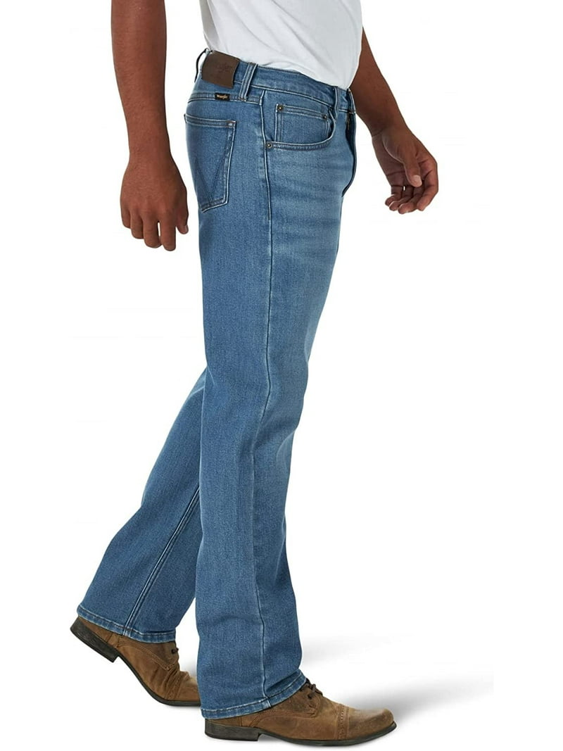Wrangler Men's Free-to-Stretch Regular Fit Jean, Naval, 33W x 32L