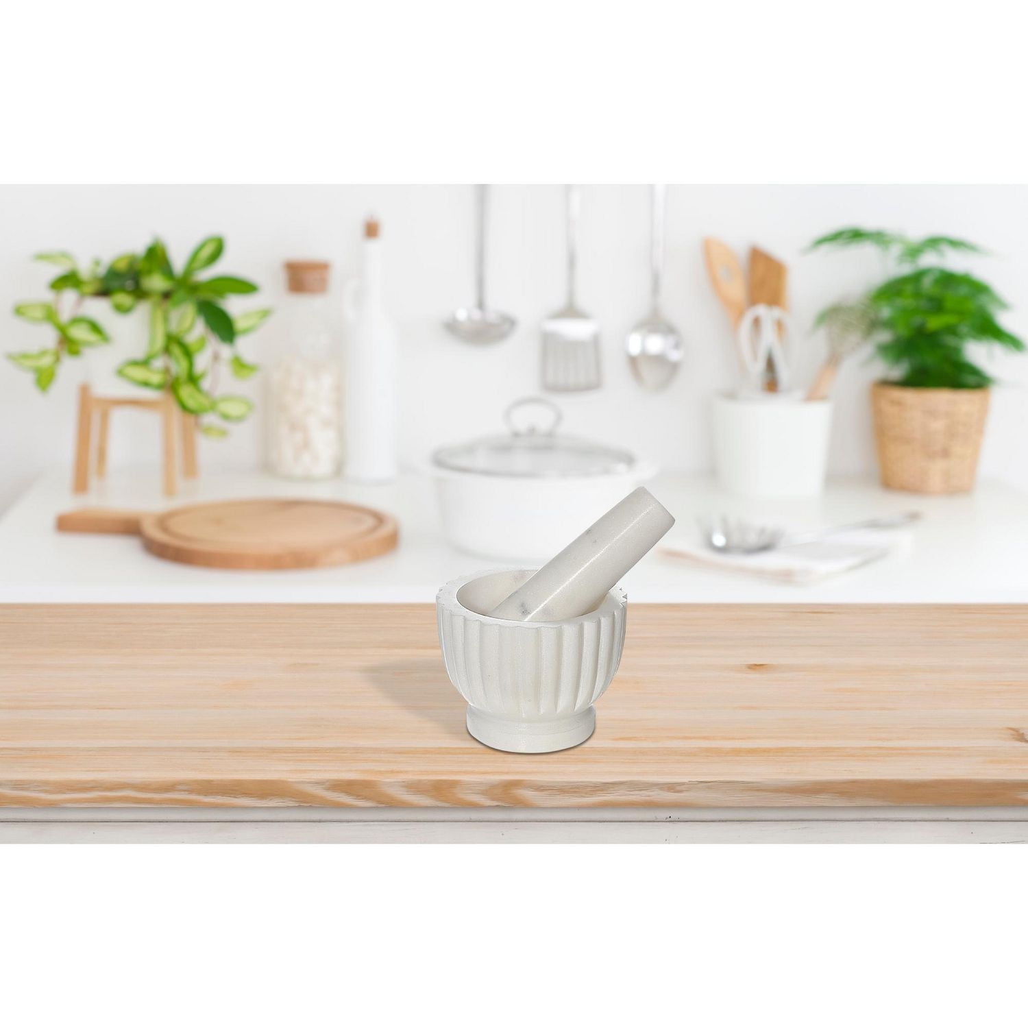 Mortier En Marbre Blanc Et Pastel Avec Sculpture