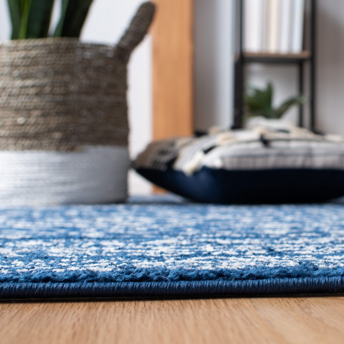 SAFAVIEH Tulum Merletta Moroccan Geometric Area Rug, 12' x 15', Navy/Ivory