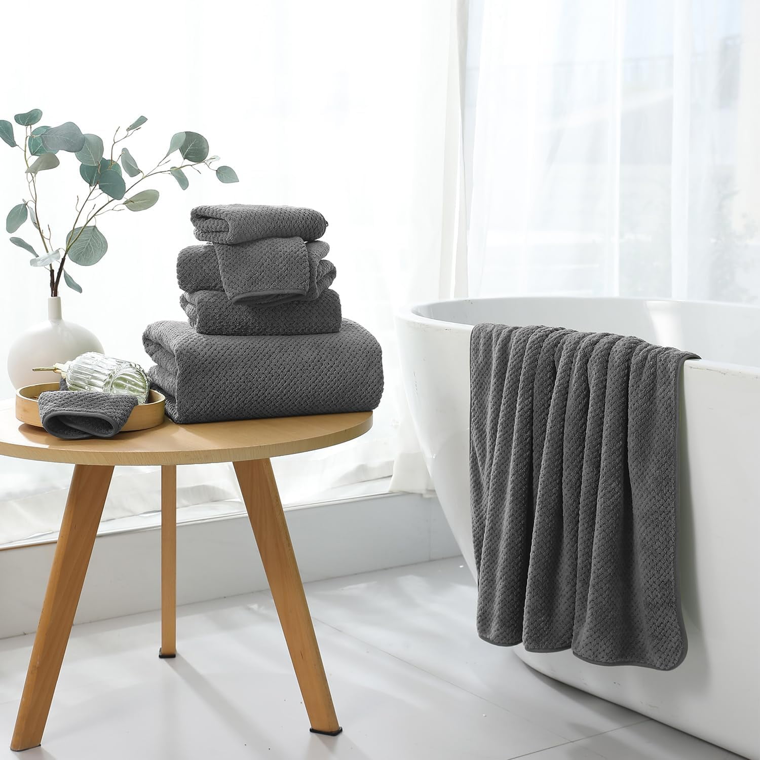 Extra Large Bath Towel Set of 4 (35.43"x70.87"),Oversized Bath Sheet Super Soft Highly Absorbent Jumbo Bathroom Towel Set Microfibers Quick Dry Shower Towel for Hotel,Bathroom,Guest,Spa,Gym ( Gray)
