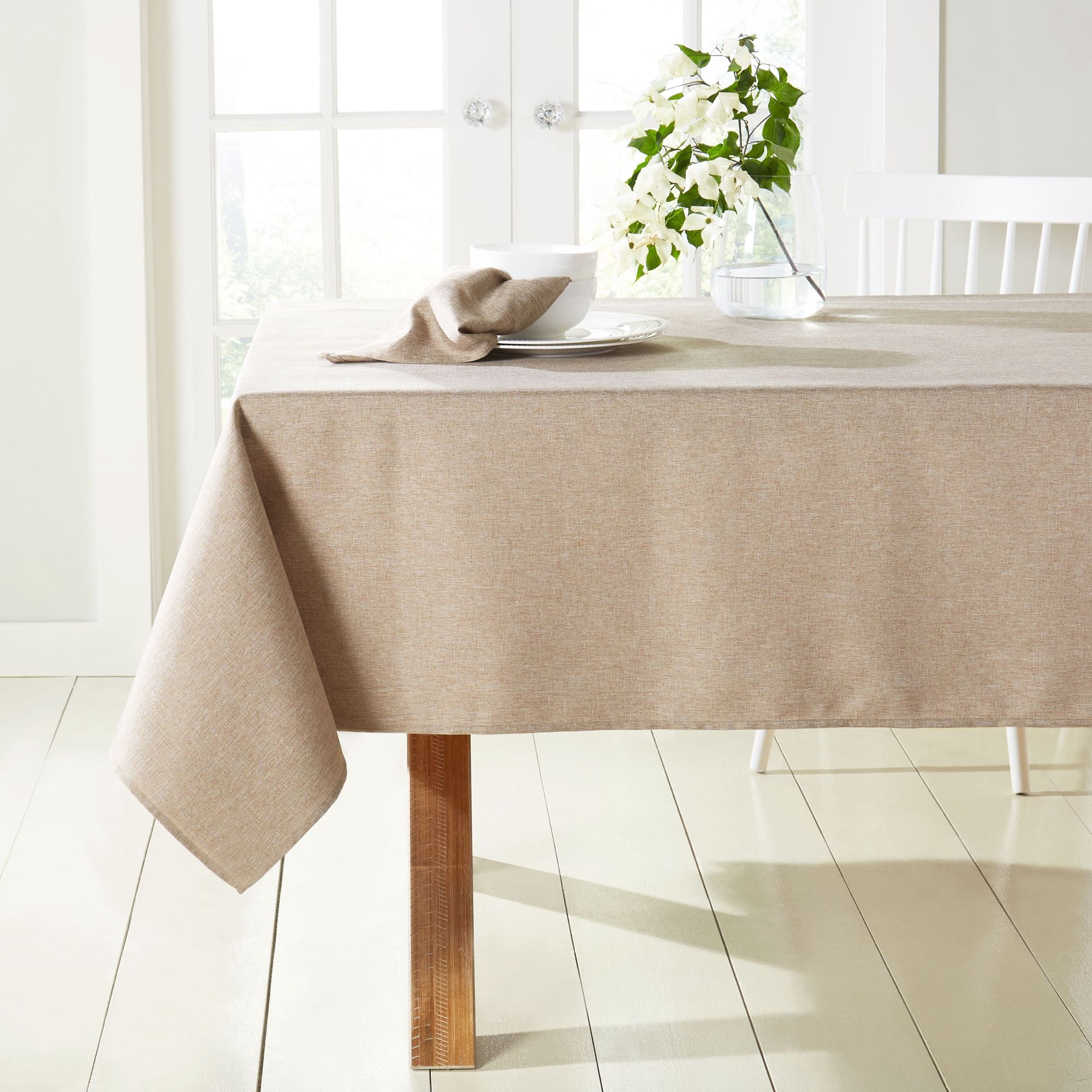 Town & Country Living Somers Tablecloth