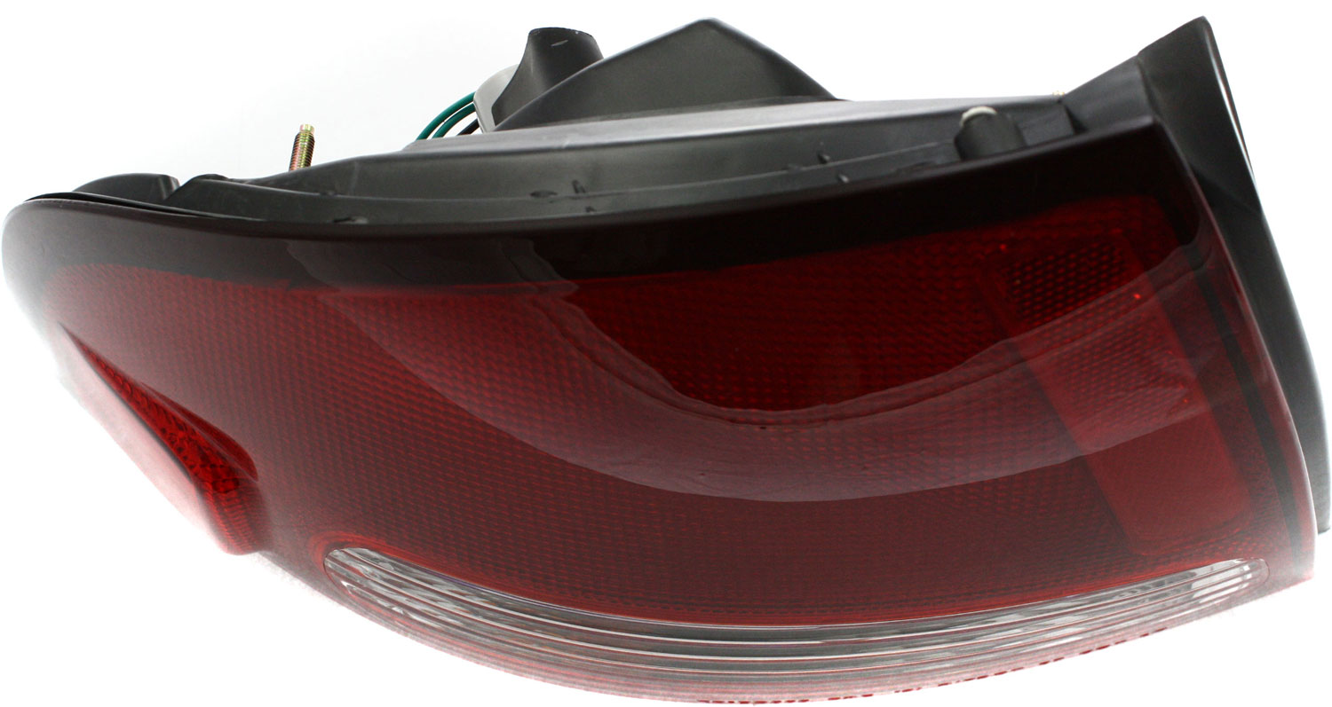 Tail Light Compatible With 2000-2003 Nissan Sentra Left Driver With bulb(s)
