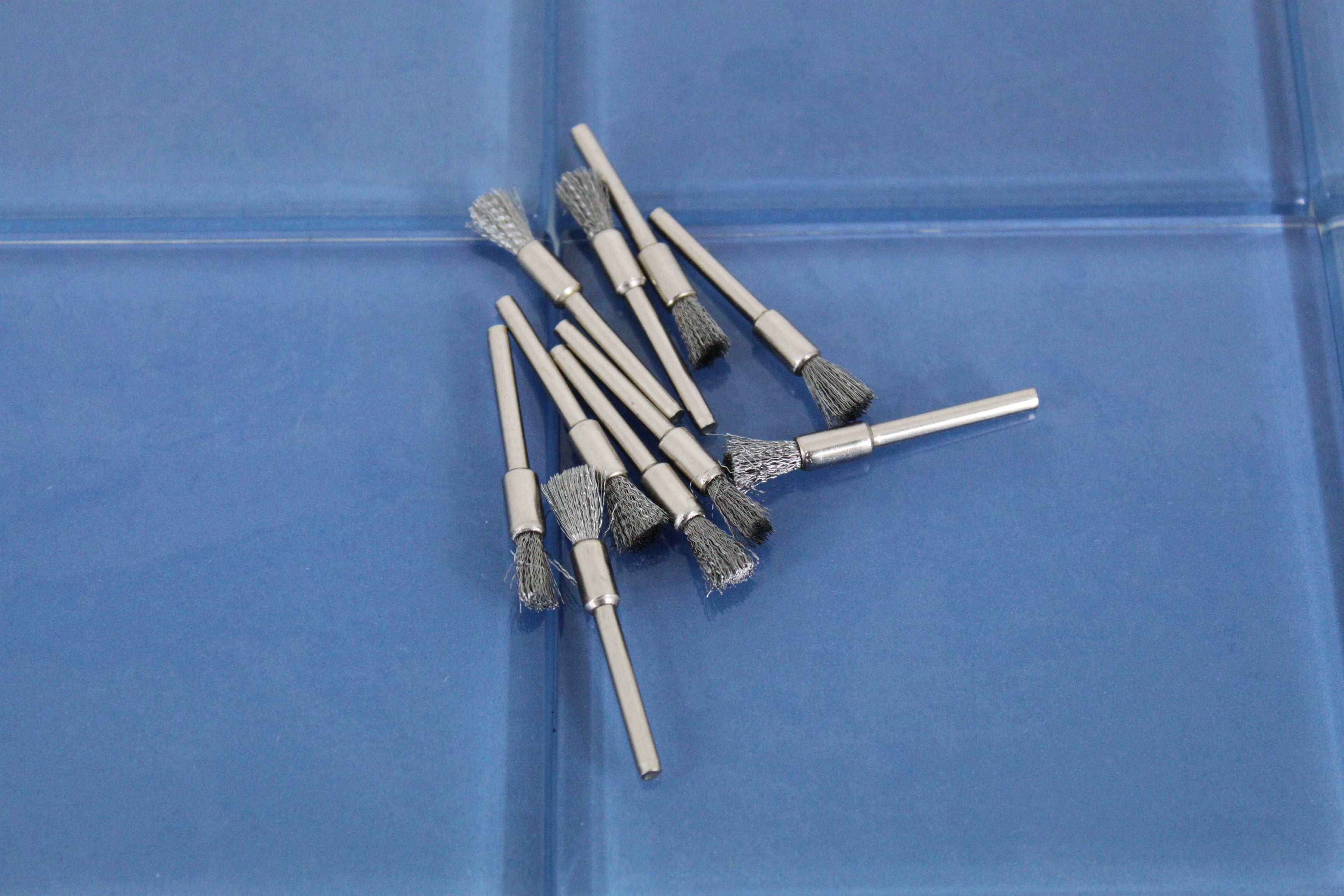 TMAX 100 pc Carbon Steel 1/4 Inch Pen Wire Brush Wheel with 1/8 Inch Shank for Dremel Rotary Tools