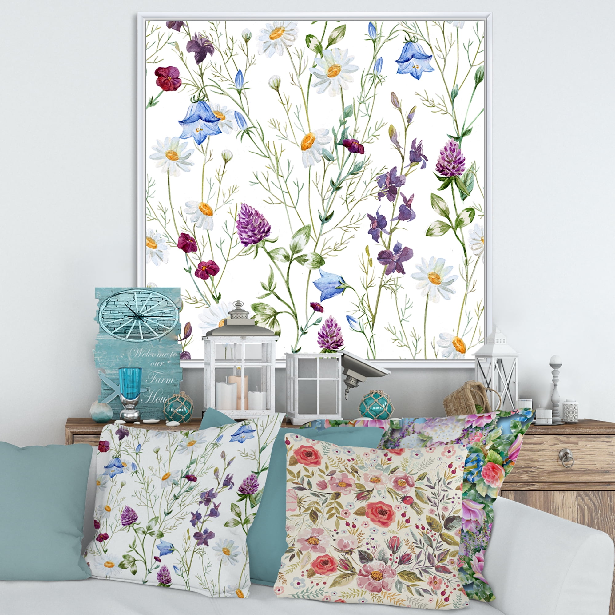 Designart 'Wildflowers Clover Bell and Chamomile I' Traditional Framed Canvas Wall Art Print
