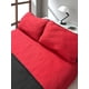 thumbnail image 3 of Edredón Ligero Matrimonial / Queen Size Doble Vista Con Fundas de Almuadas Negro-rojo, 3 of 4