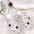 thumbnail image 1 of Accesorios para zapatos Hebilla para zapatos Juego de cadena de diamantes de imitación de metal con perlas Hebilla decorativa con forma de flor para zapatos, 1 of 6