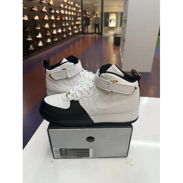 Ni - ke 2007 Ni - ke Air Jordan Fusion Force 1 12 XII Retro Taxi 317742-101 Sz 11M AJF12