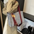 thumbnail image 4 of Bolso de mezclilla de gran capacidad para mujer 2025, nuevo bolso informal versátil, bolso de hombro tipo mensajero para desplazamientos de nicho, moderno, 4 of 5