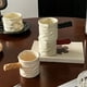 thumbnail image 1 of Taza medidora de leche de cerámica con escala graduada | Cafetera de extracción de espresso | Bote de leche Cold Brew | Mango de madera | Jarra de leche pequeña multifuncional | 150g | los, 1 of 5
