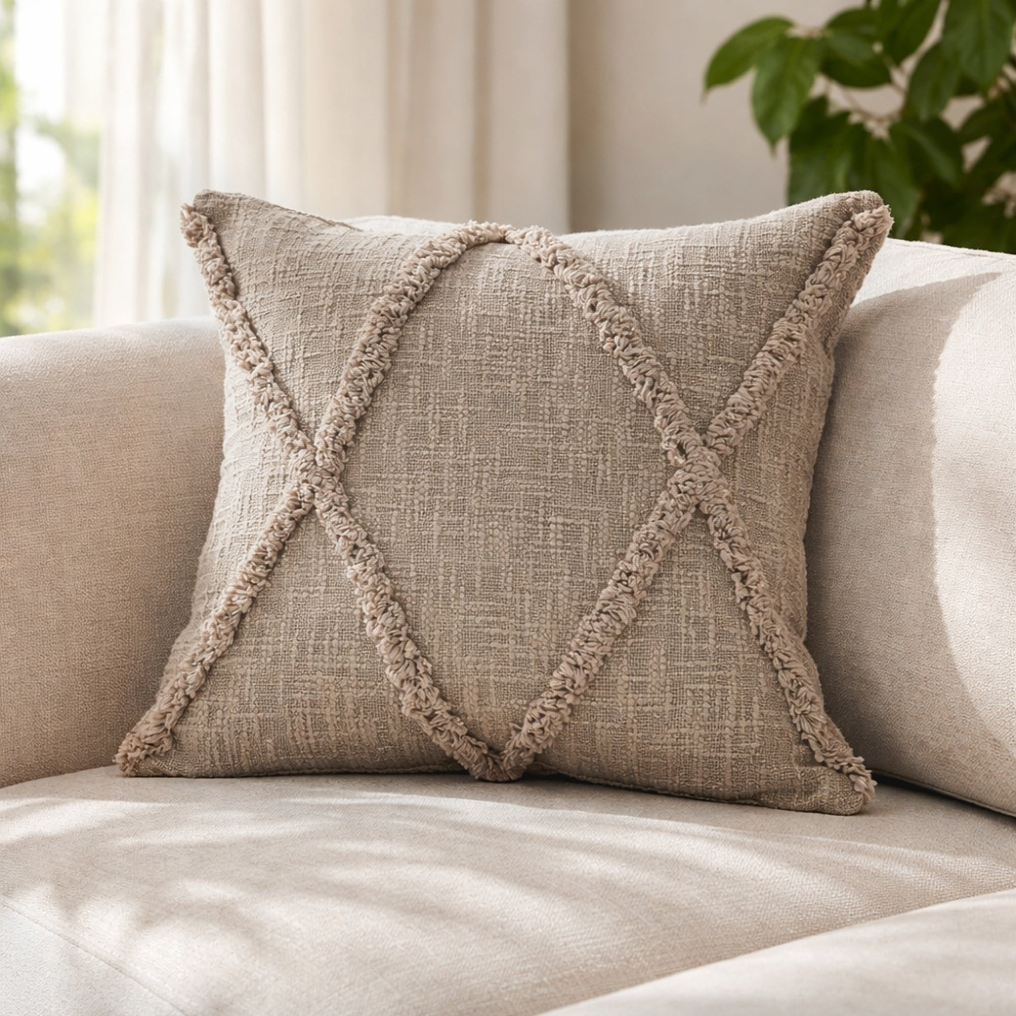 Woven Paths Sara 20" x 20" Taupe Shag Diamond Cotton Adult Decorative Throw Pillow
