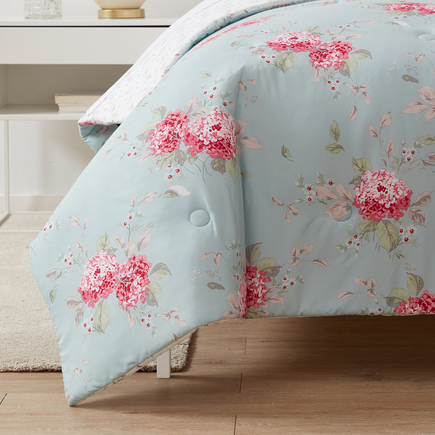 Simply Shabby Chic Belle Hydrangea 3-Piece Soft Washed Microfiber Comforter Set, Twin