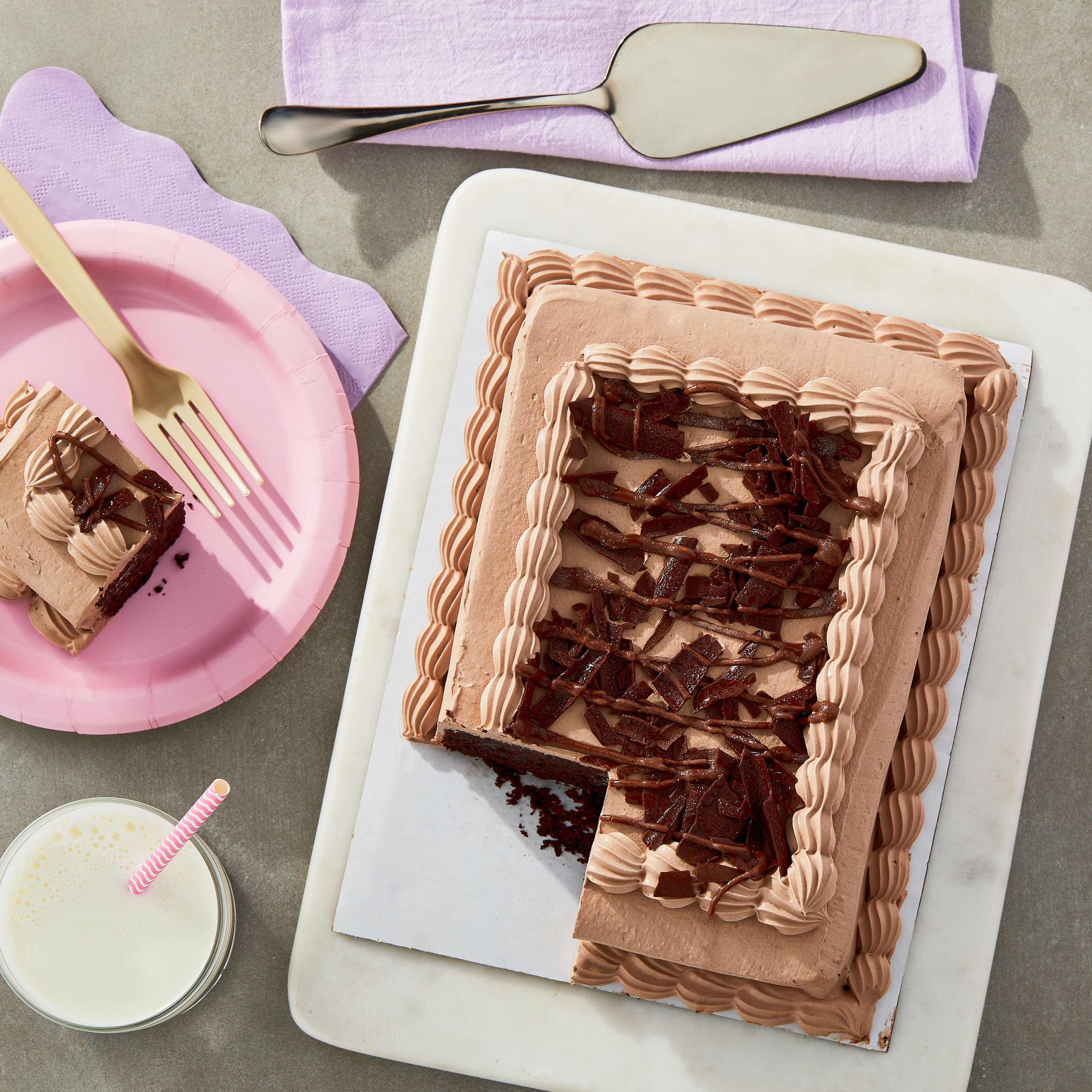 Freshness Guaranteed Chocolate Whipped 1/8 Sheet Cake, 28.2 oz (Refrigerated)
