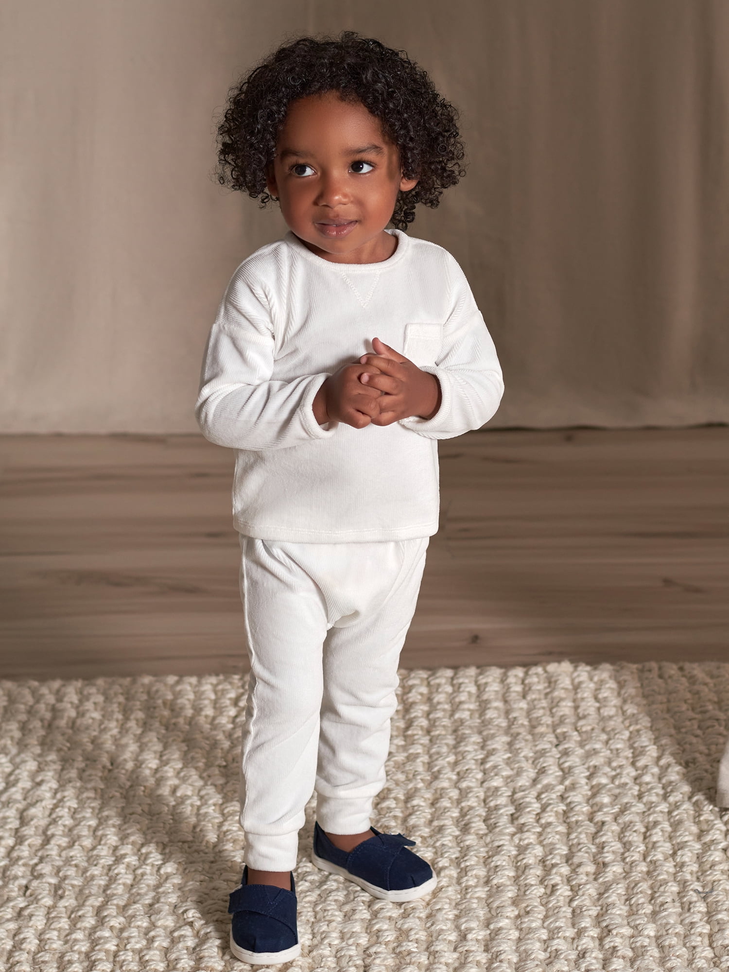 Modern Moments by Gerber Baby Boy or Girl Gender Neutral Long Sleeve Velour Top & Pant, 2-Piece Outfit Set, Sizes 0/3-24 Months