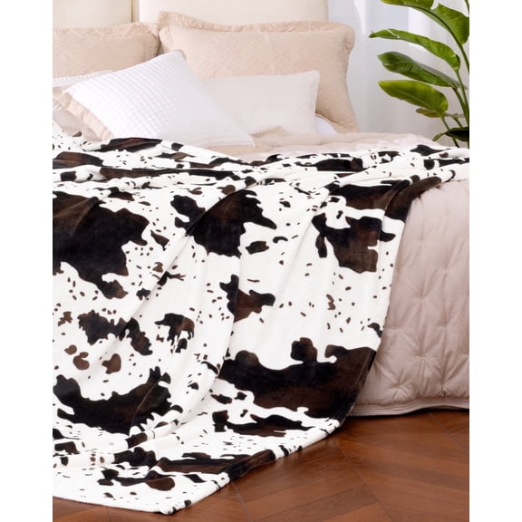 Blunique Cow Print Flannel Blanket, All-Season Fleece Throw Blanket - Ultra Cozy Lightweight - Modern Decor for Home Office, White Twin 60"x80"