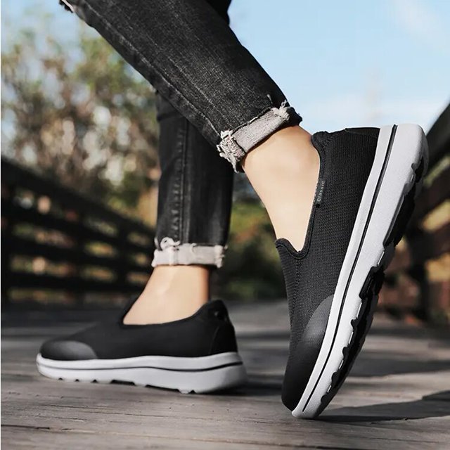 Zapatillas de deporte transpirables de malla para hombre y mujer, verano 2023, zapatos informales ligeros y suaves de alta calidad para parejas, zapatos para caminar para hombre mayor 45 Gao Jinjia LED