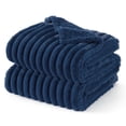 thumbnail image 1 of Manta Impermeable para Perros Bedsure para Perros Medianos 30x40 cm Azul Marino, 1 of 8