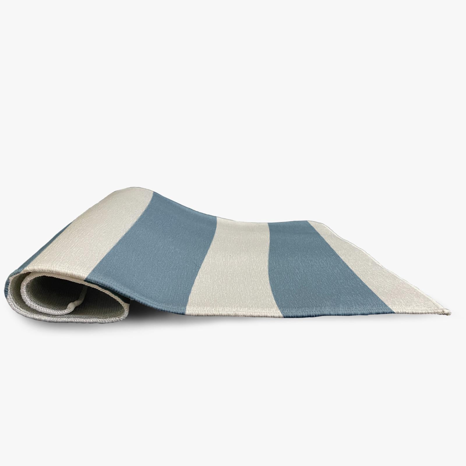 Simply Daisy 5' Round Graduated Stripe Indoor/Outdoor Rug, Shark Blue