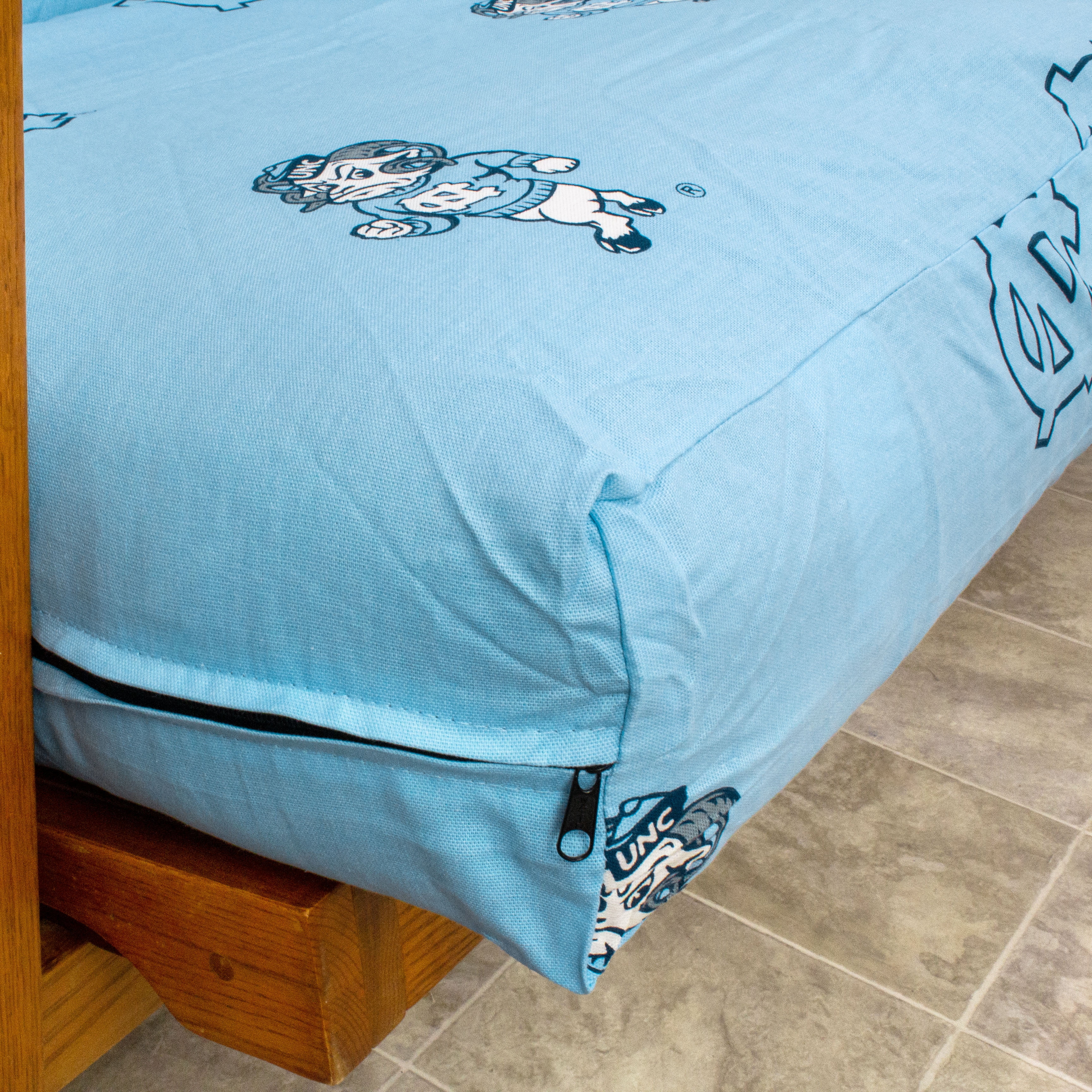 North Carolina Tar Heels Futon Cover - Full size fits 6 and 8 inch mats