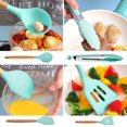 thumbnail image 4 of Juego de utensilios de cocina de silicona, juego de utensilios de cocina de 11 piezas con soporte, utensilios de cocina con mango de madera, revestimiento antiadherente y resistente al calor,, 4 of 8