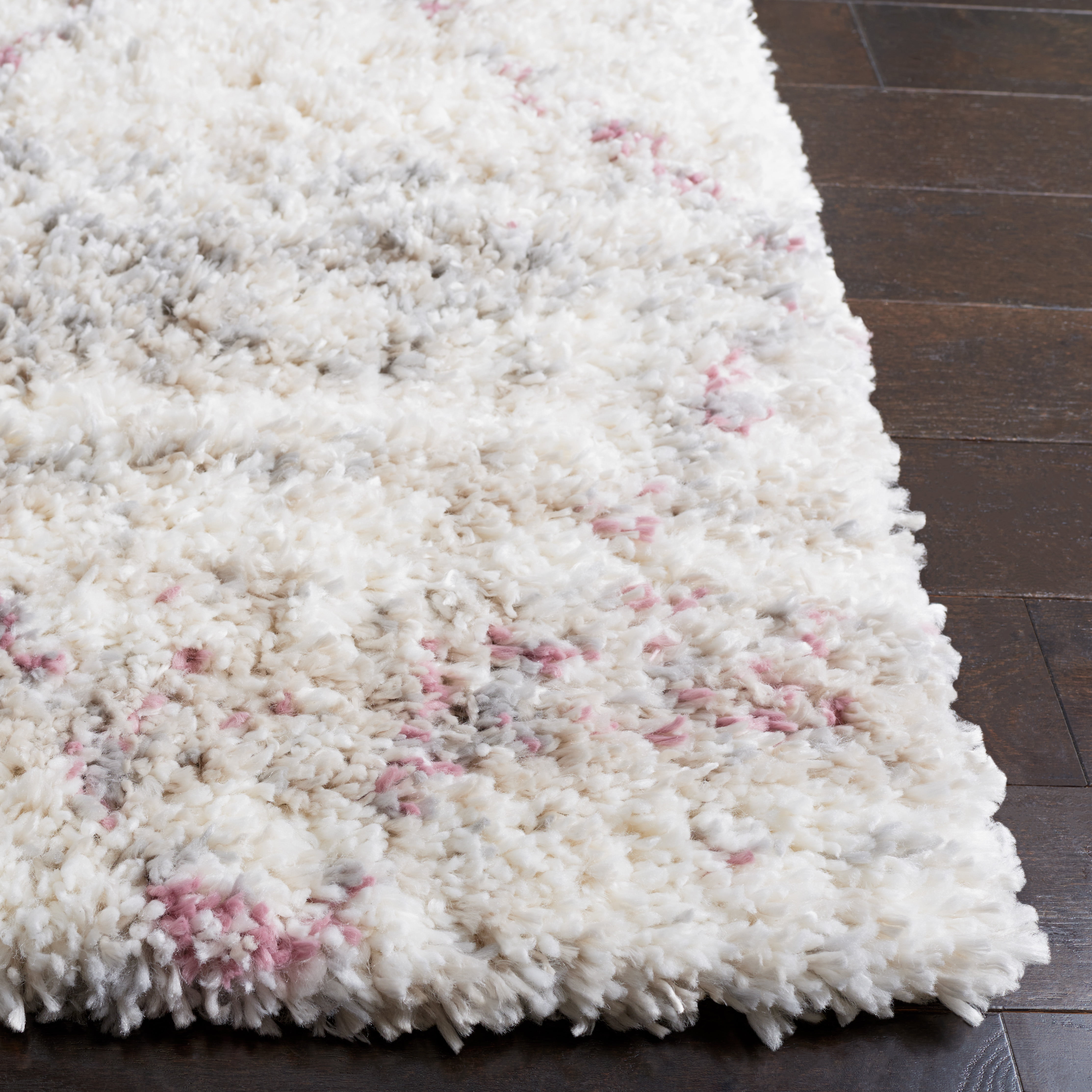 SAFAVIEH Fontana Shag Darina Diamond Plush Area Rug, Pink/Ivory, 10' x 14'