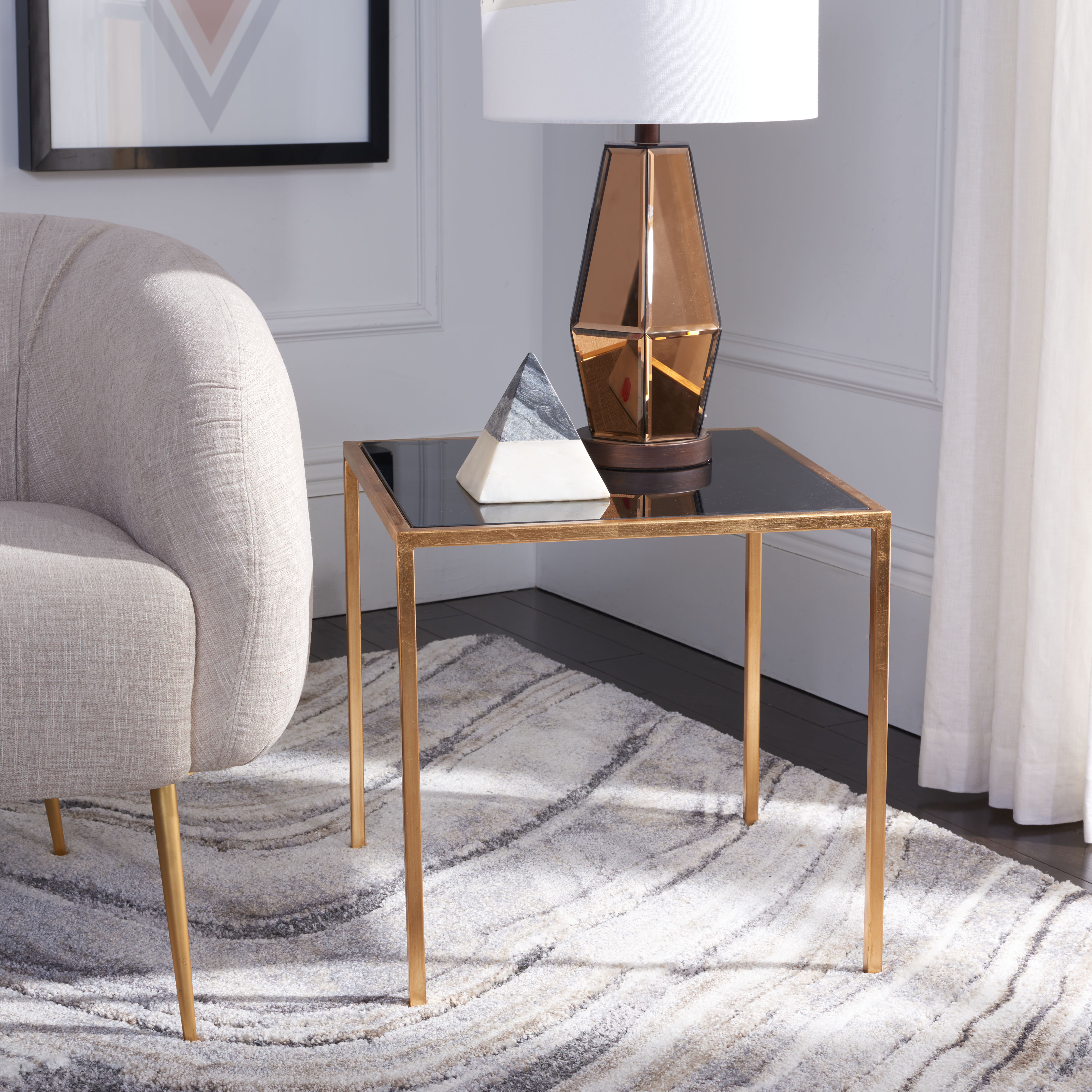 SAFAVIEH Kiley 18" Classic Top Accent Table, Gold Leaf/Black Glass